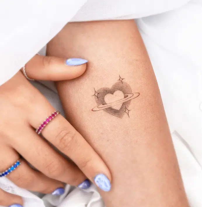 15 Beautiful Arm Tattoos for Women 3