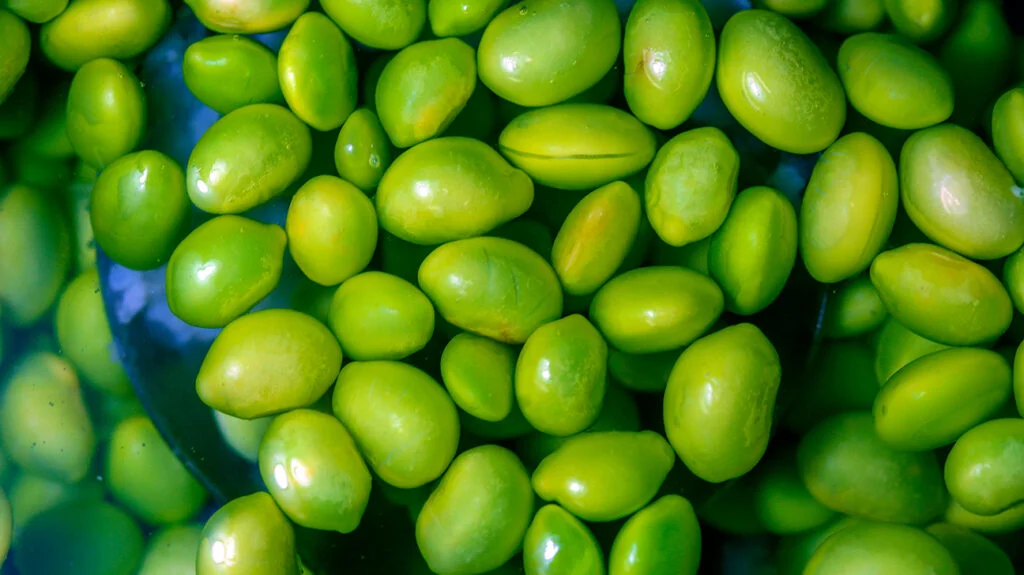 snacks-for-healthy-skin-edamame