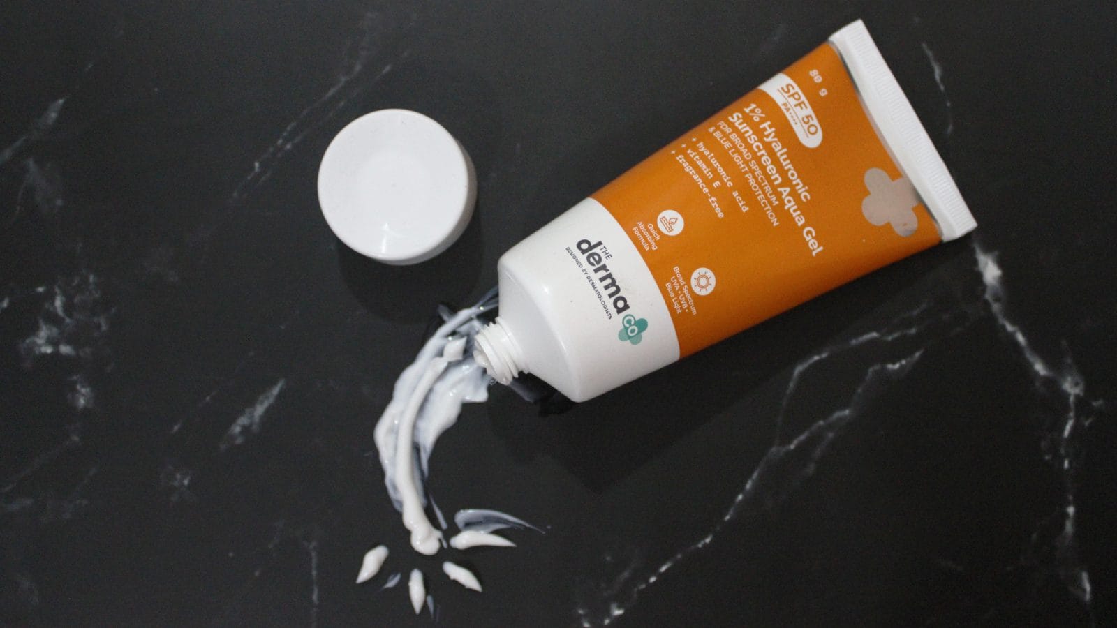 derma co hyaluronic acid sunscreen