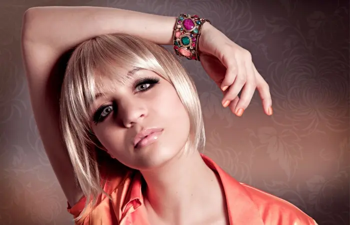 A woman with a Pageboy cut hairstyle