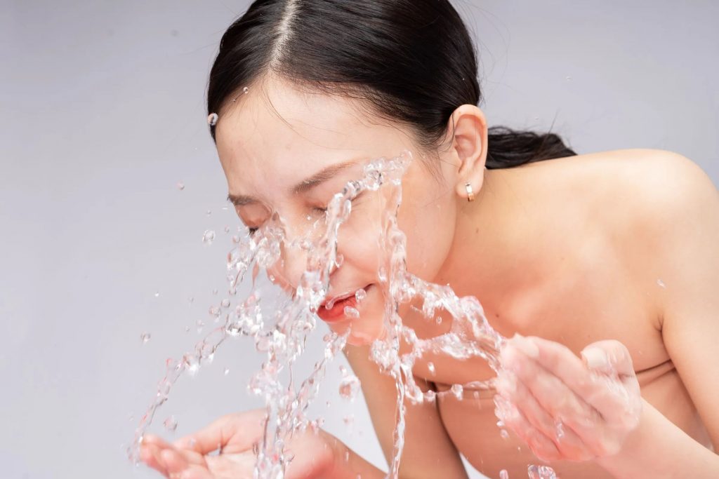 Why Your Skin Needs a Natural Face Cleanser (Especially If You Have Po – 100% PURE